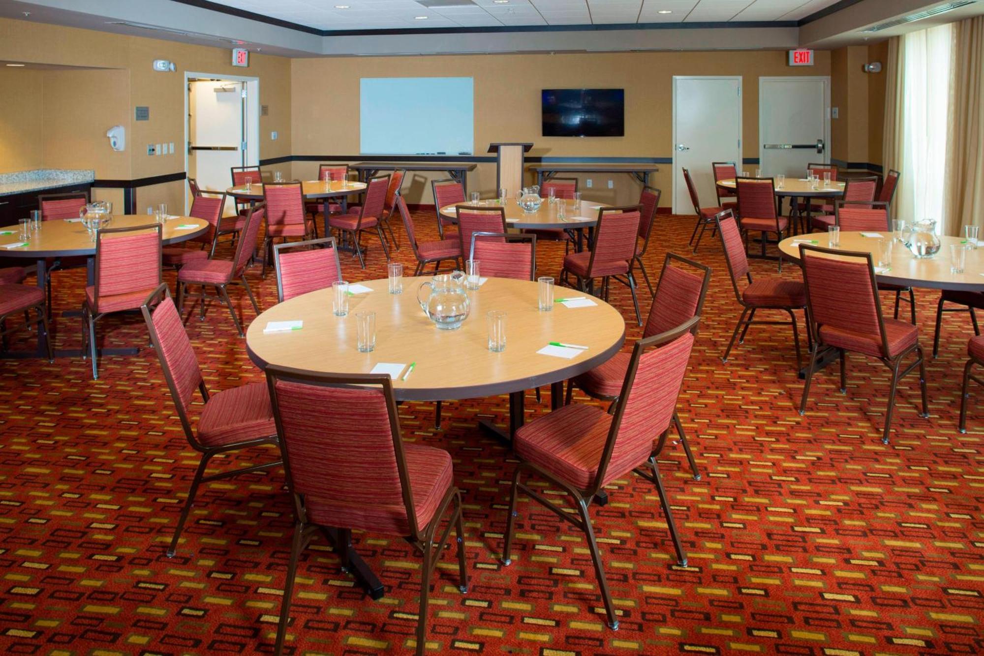 Courtyard By Marriott Dallas Midlothian At Midlothian Conference Center Zewnętrze zdjęcie