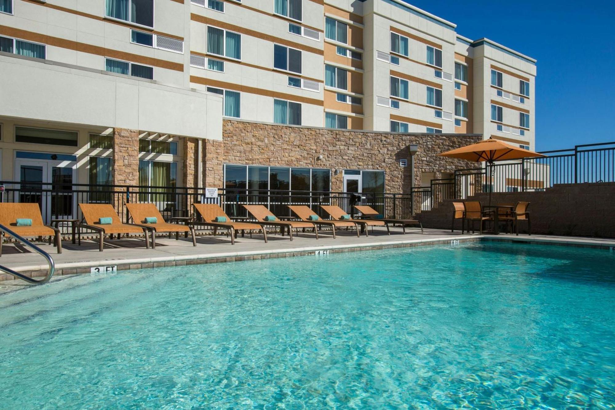 Courtyard By Marriott Dallas Midlothian At Midlothian Conference Center Zewnętrze zdjęcie