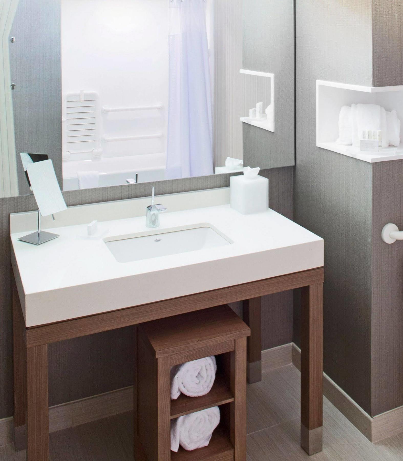 Courtyard By Marriott Dallas Midlothian At Midlothian Conference Center Zewnętrze zdjęcie