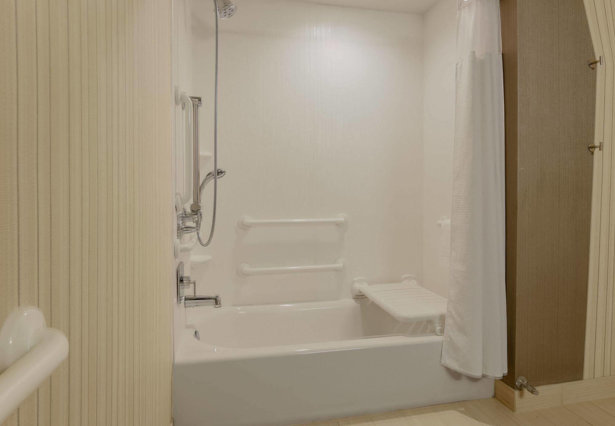 Courtyard By Marriott Dallas Midlothian At Midlothian Conference Center Zewnętrze zdjęcie